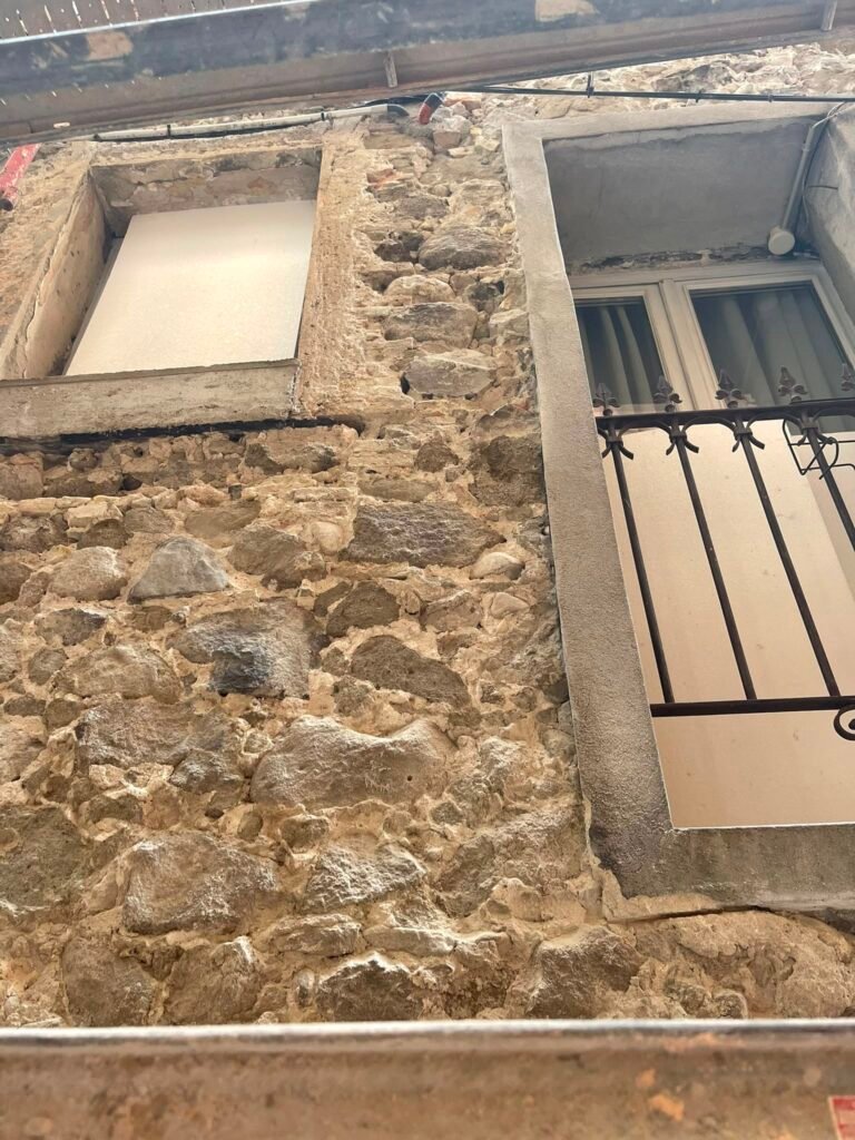 Des joints sains pour un mur étanche